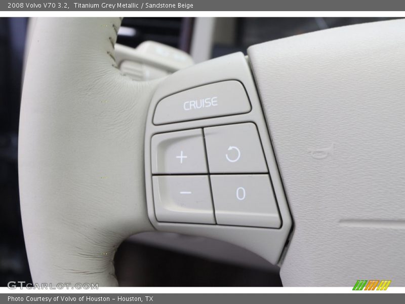 Controls of 2008 V70 3.2