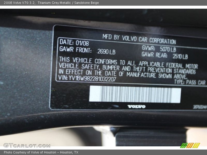 Titanium Grey Metallic / Sandstone Beige 2008 Volvo V70 3.2