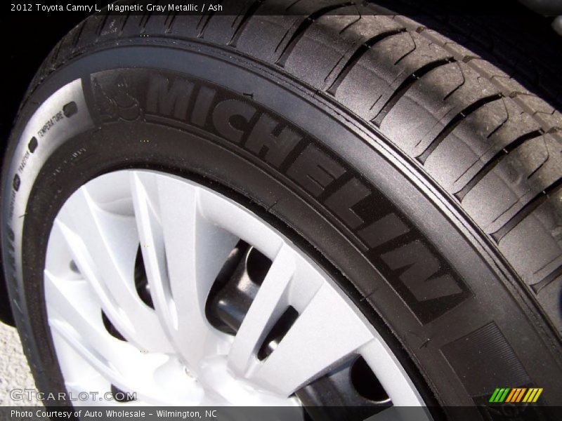 Magnetic Gray Metallic / Ash 2012 Toyota Camry L