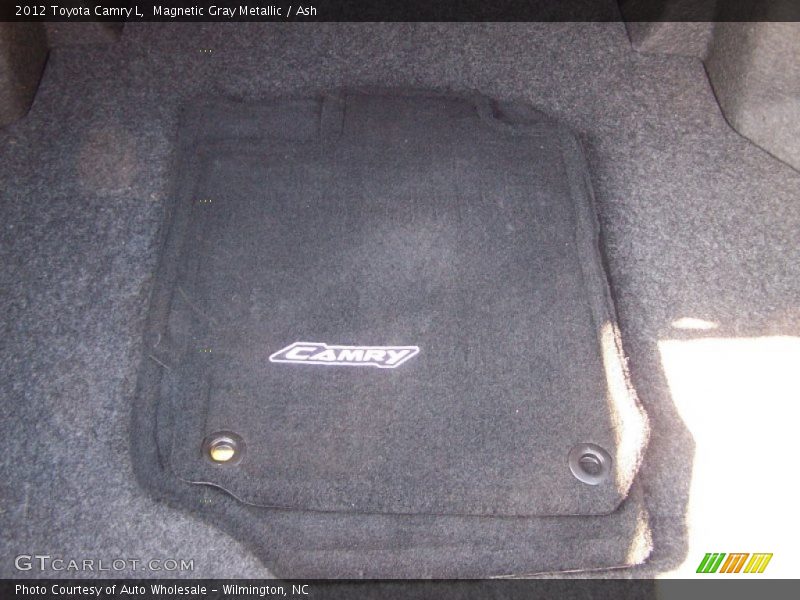 Magnetic Gray Metallic / Ash 2012 Toyota Camry L