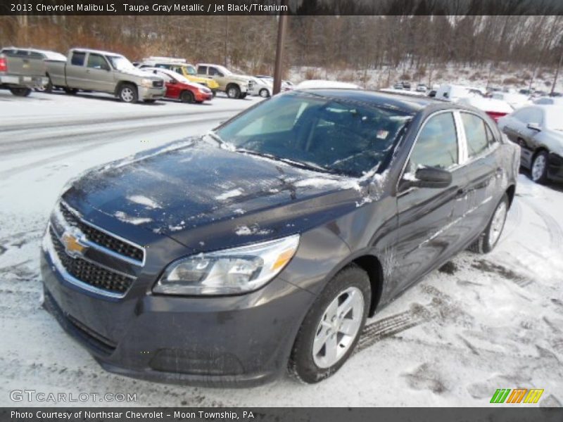 Front 3/4 View of 2013 Malibu LS