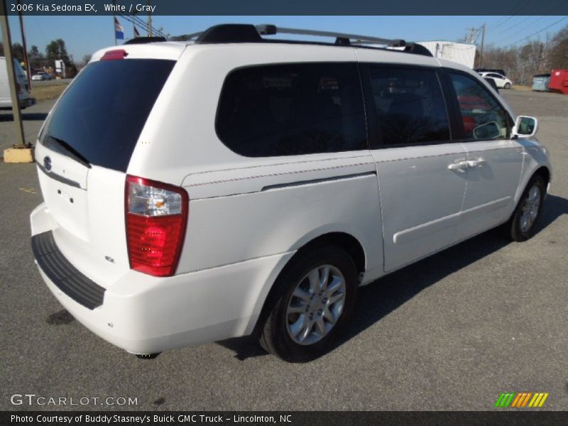 White / Gray 2006 Kia Sedona EX