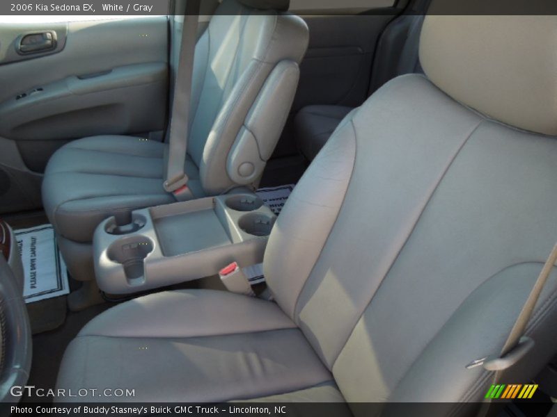 White / Gray 2006 Kia Sedona EX