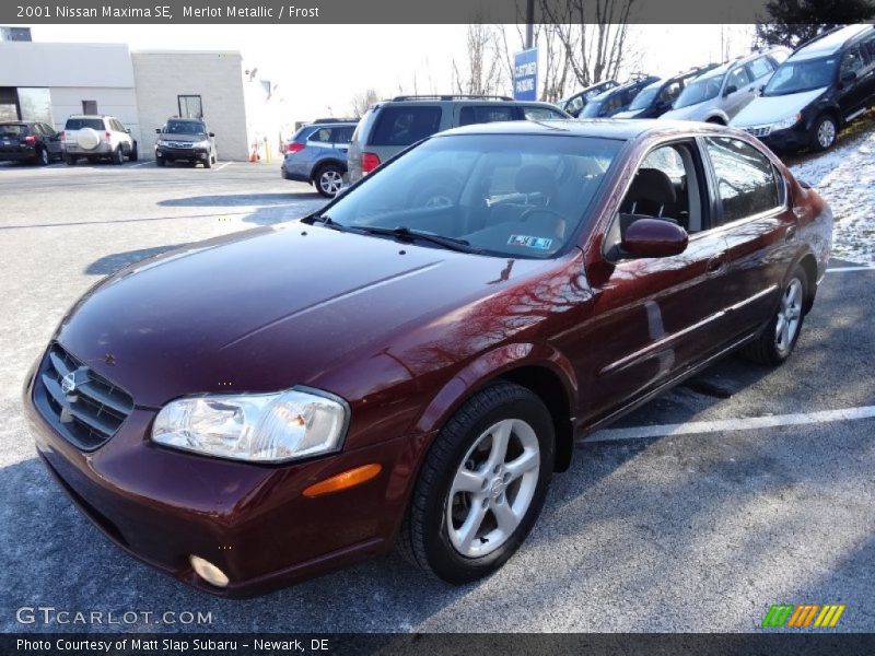 Front 3/4 View of 2001 Maxima SE