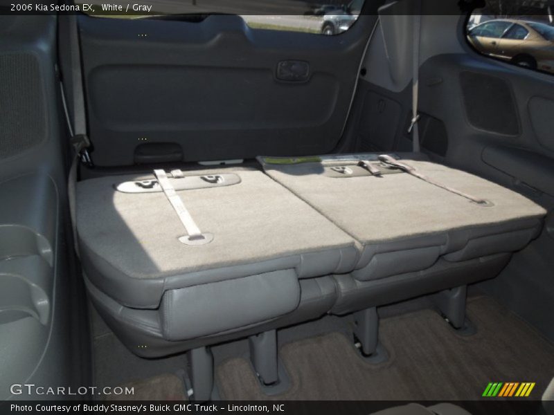 White / Gray 2006 Kia Sedona EX