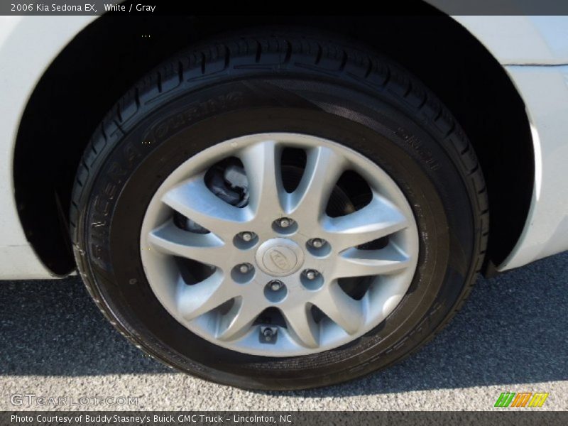 White / Gray 2006 Kia Sedona EX