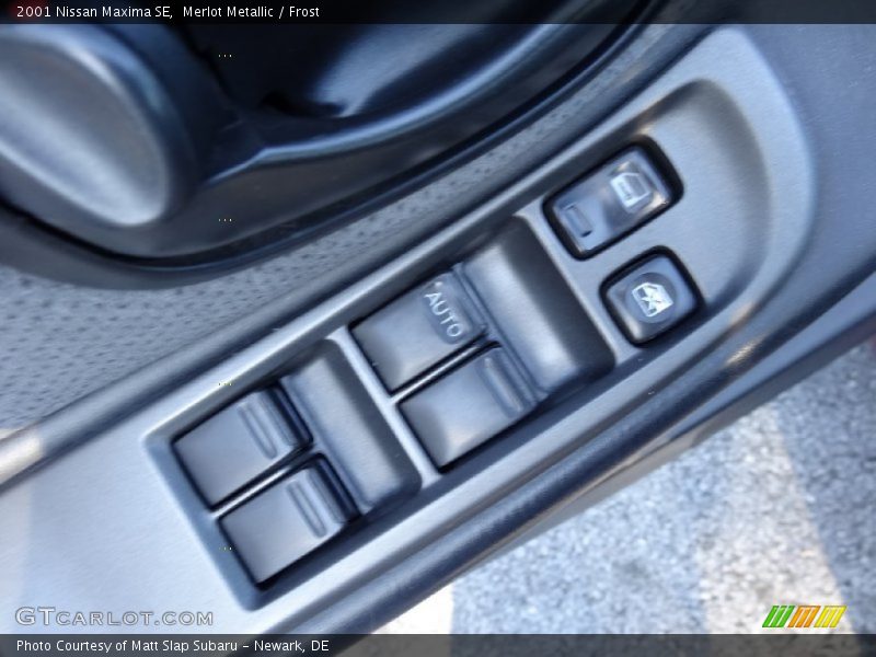Merlot Metallic / Frost 2001 Nissan Maxima SE
