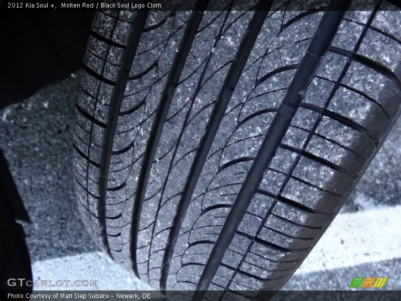 Molten Red / Black Soul Logo Cloth 2012 Kia Soul +