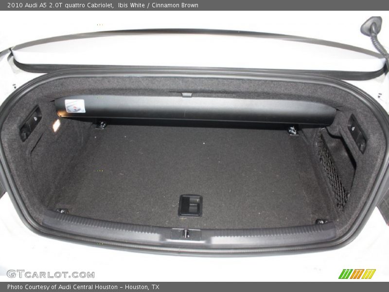  2010 A5 2.0T quattro Cabriolet Trunk