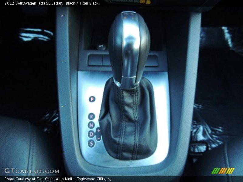 Black / Titan Black 2012 Volkswagen Jetta SE Sedan