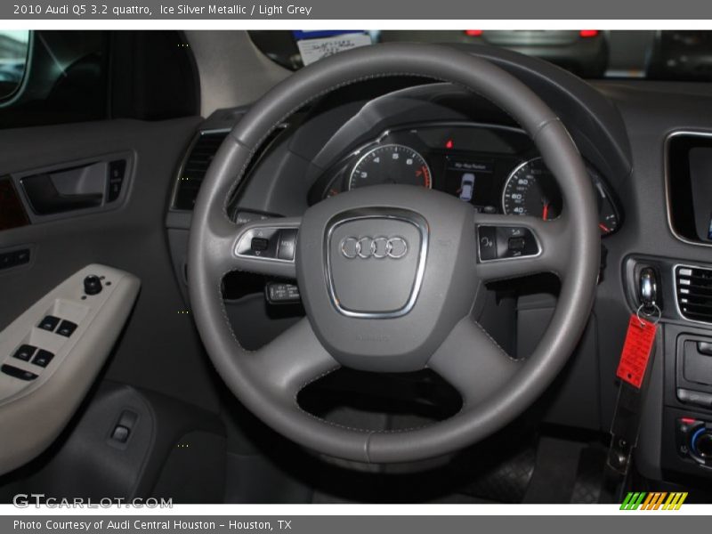 Ice Silver Metallic / Light Grey 2010 Audi Q5 3.2 quattro