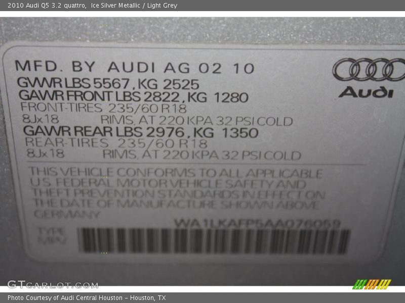 Ice Silver Metallic / Light Grey 2010 Audi Q5 3.2 quattro