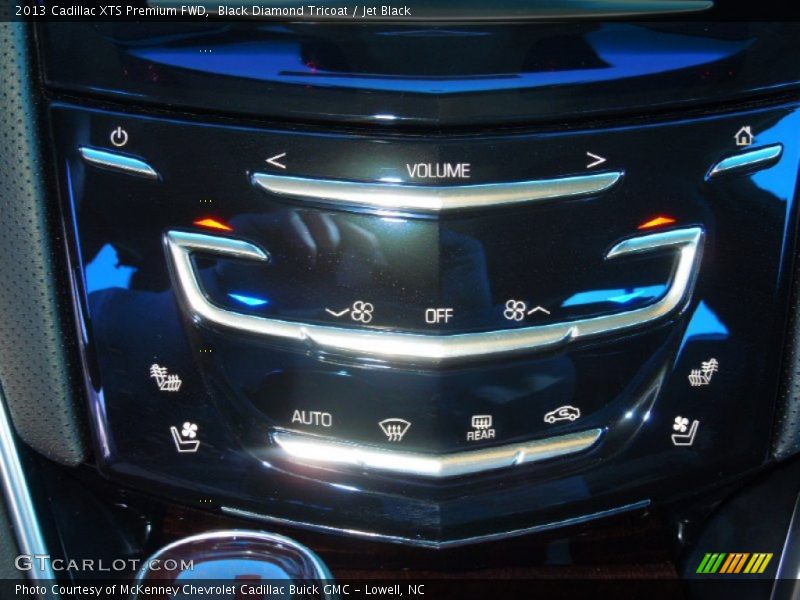 Black Diamond Tricoat / Jet Black 2013 Cadillac XTS Premium FWD
