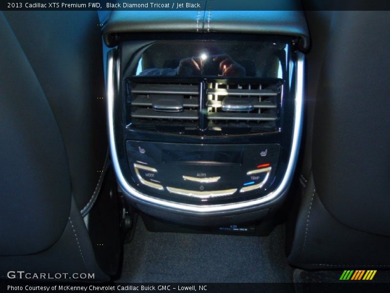 Black Diamond Tricoat / Jet Black 2013 Cadillac XTS Premium FWD