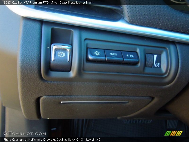 Silver Coast Metallic / Jet Black 2013 Cadillac XTS Premium FWD