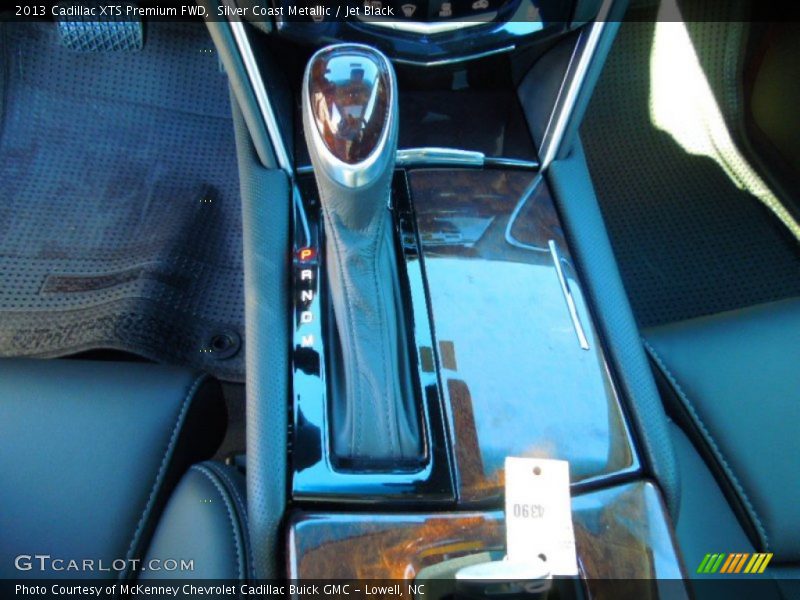  2013 XTS Premium FWD 6 Speed Automatic Shifter