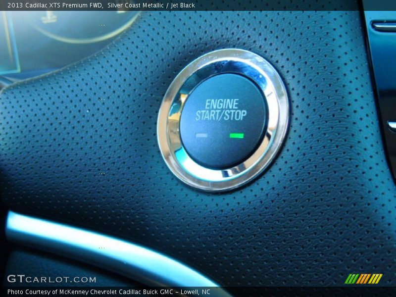 Controls of 2013 XTS Premium FWD
