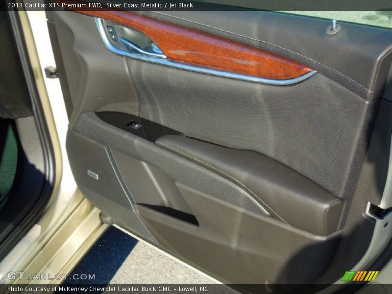 Silver Coast Metallic / Jet Black 2013 Cadillac XTS Premium FWD
