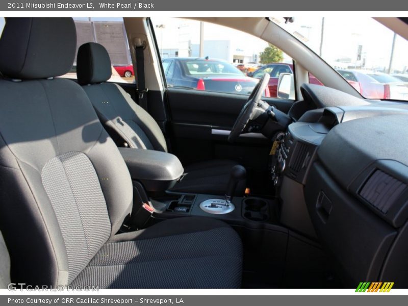 White Pearl / Black 2011 Mitsubishi Endeavor LS