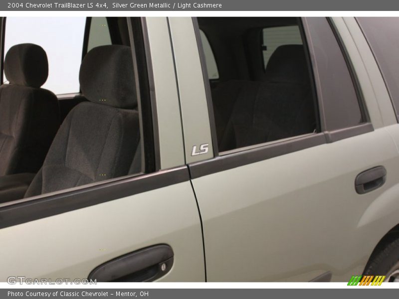 Silver Green Metallic / Light Cashmere 2004 Chevrolet TrailBlazer LS 4x4