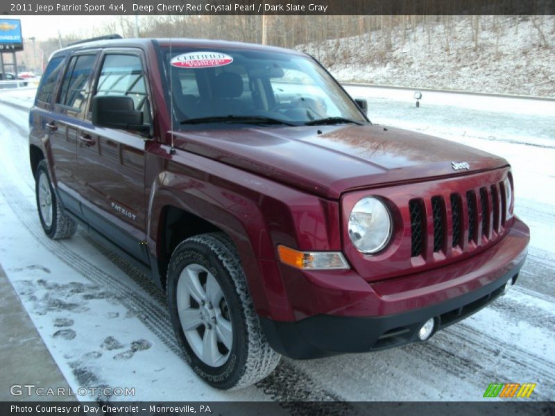 Front 3/4 View of 2011 Patriot Sport 4x4