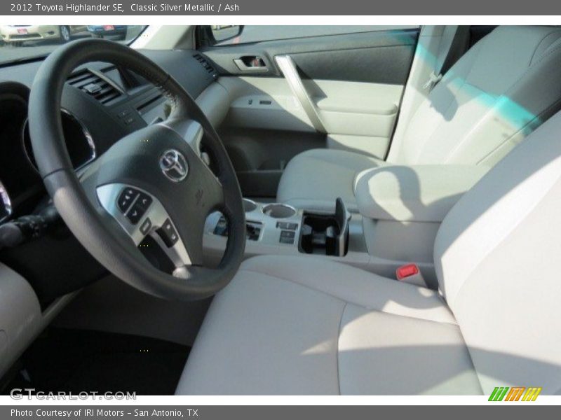 Classic Silver Metallic / Ash 2012 Toyota Highlander SE