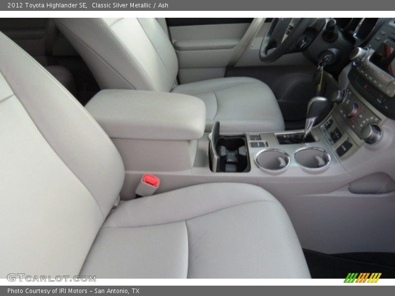 Classic Silver Metallic / Ash 2012 Toyota Highlander SE