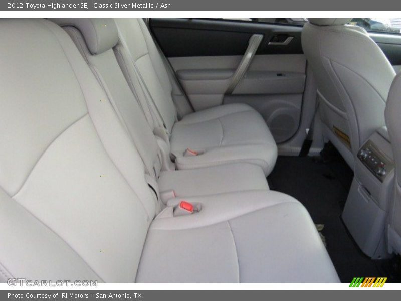 Classic Silver Metallic / Ash 2012 Toyota Highlander SE