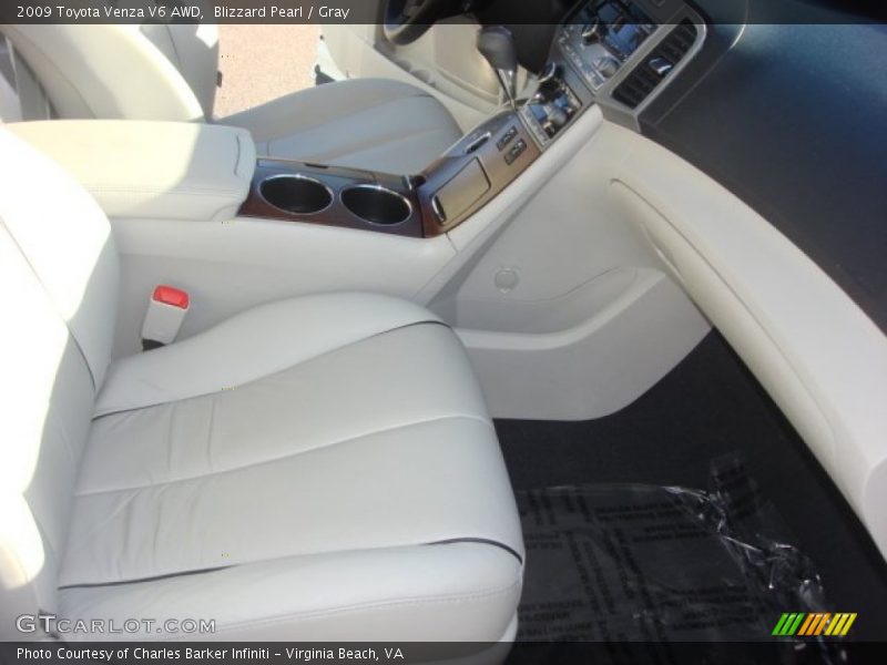 Blizzard Pearl / Gray 2009 Toyota Venza V6 AWD