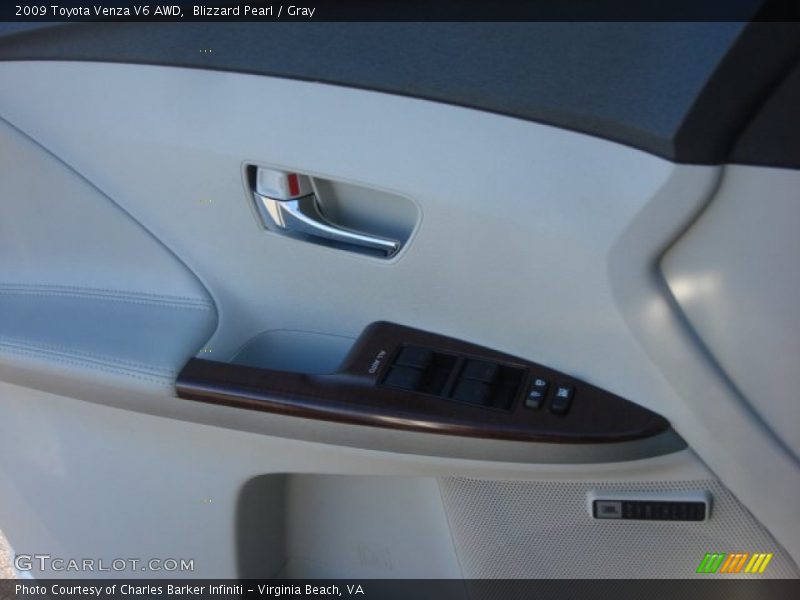 Blizzard Pearl / Gray 2009 Toyota Venza V6 AWD
