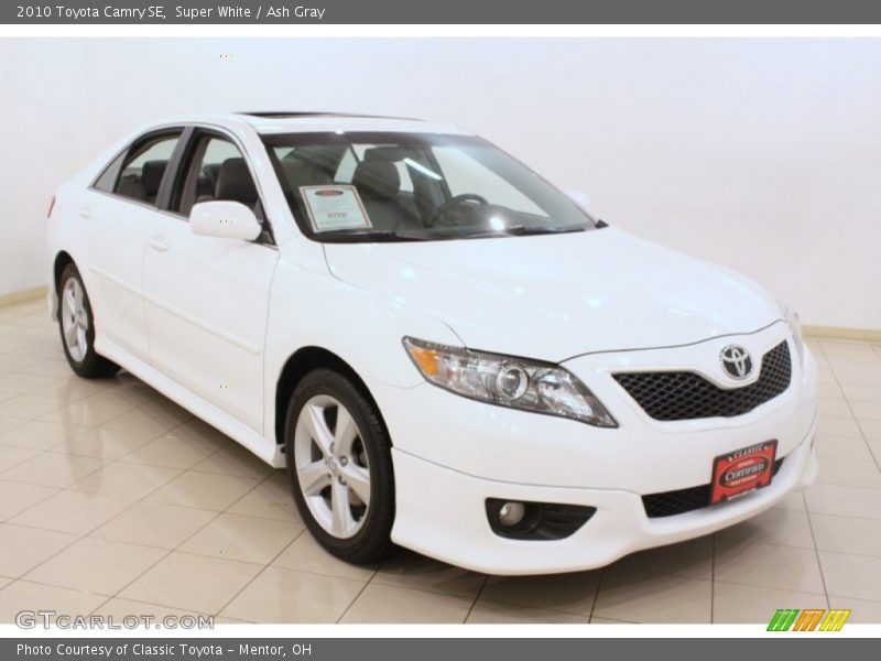 Super White / Ash Gray 2010 Toyota Camry SE