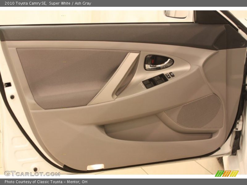 Super White / Ash Gray 2010 Toyota Camry SE