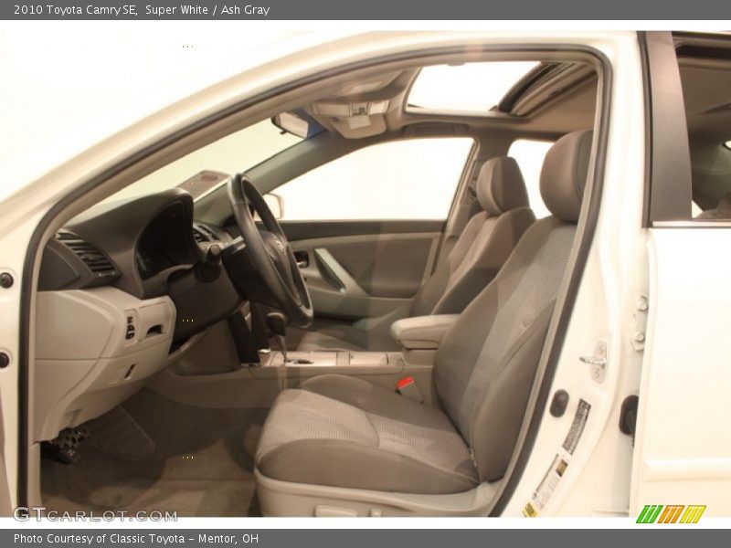 Super White / Ash Gray 2010 Toyota Camry SE
