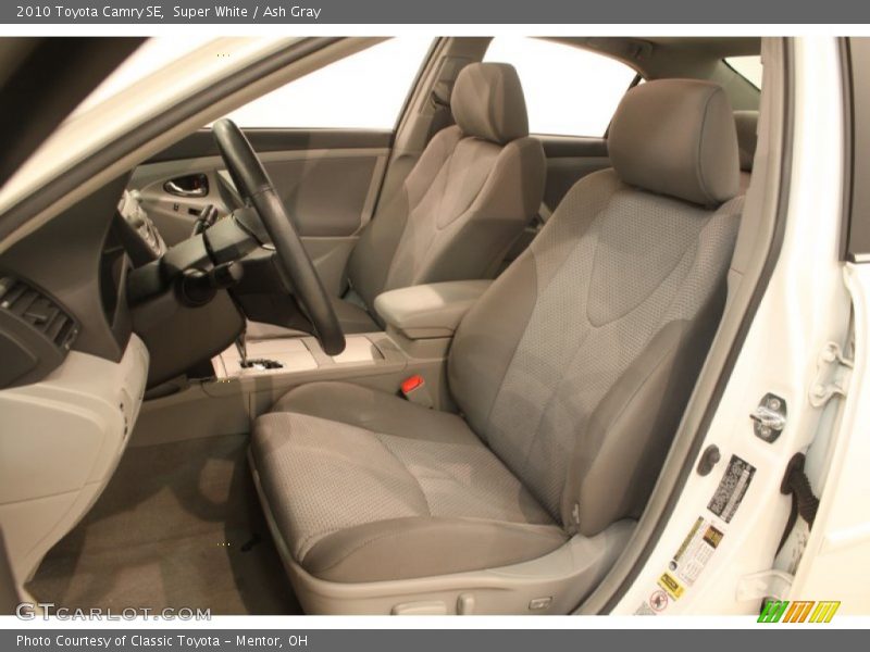 Super White / Ash Gray 2010 Toyota Camry SE