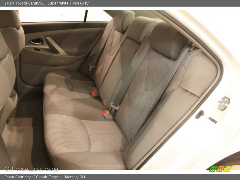 Super White / Ash Gray 2010 Toyota Camry SE