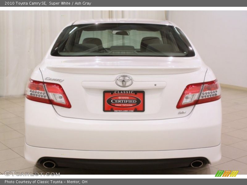 Super White / Ash Gray 2010 Toyota Camry SE