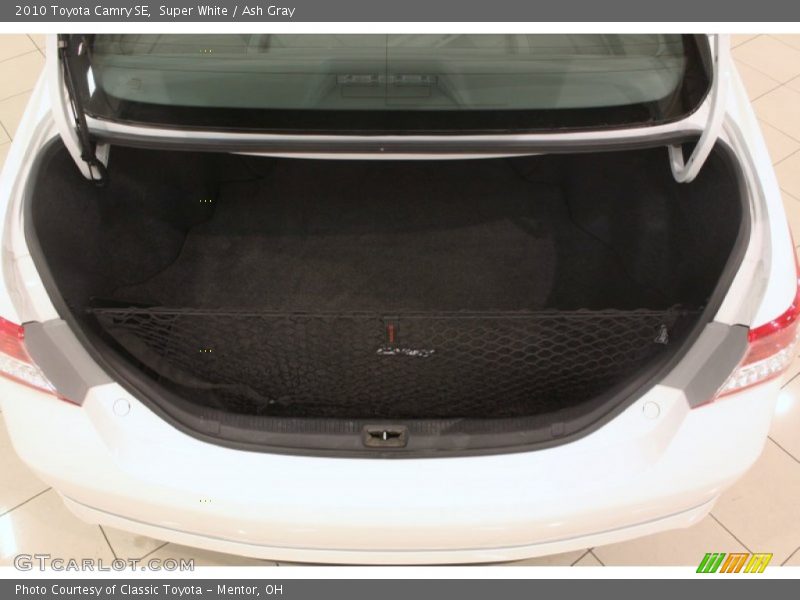 Super White / Ash Gray 2010 Toyota Camry SE
