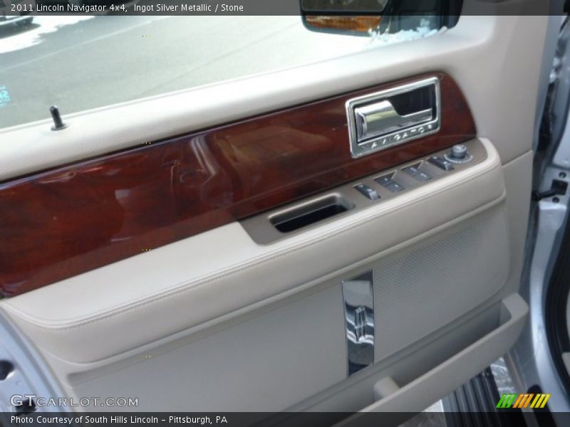 Ingot Silver Metallic / Stone 2011 Lincoln Navigator 4x4
