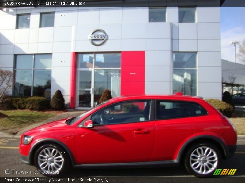 Passion Red / Off Black 2009 Volvo C30 T5