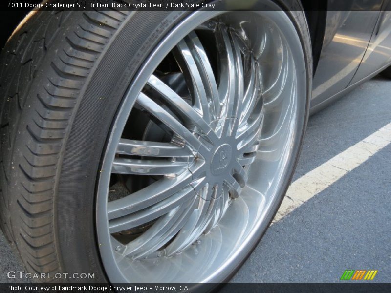 Brilliant Black Crystal Pearl / Dark Slate Gray 2011 Dodge Challenger SE