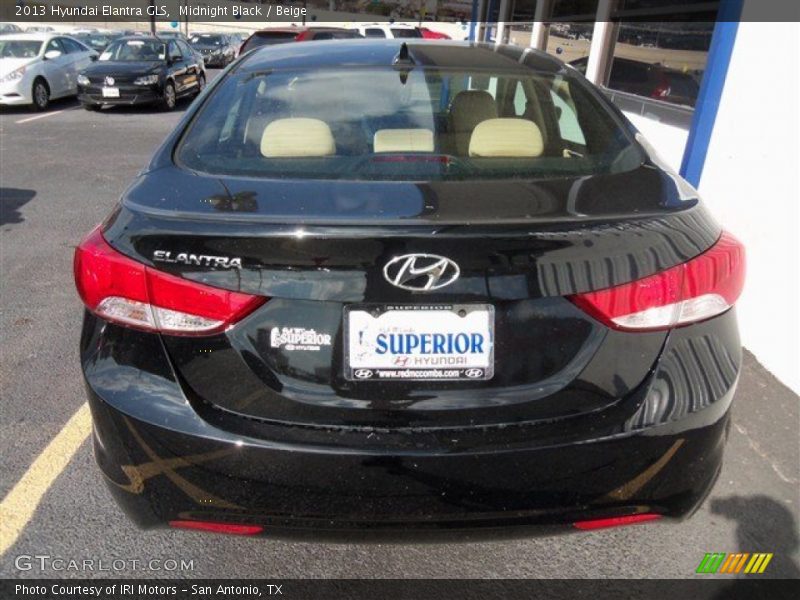 Midnight Black / Beige 2013 Hyundai Elantra GLS