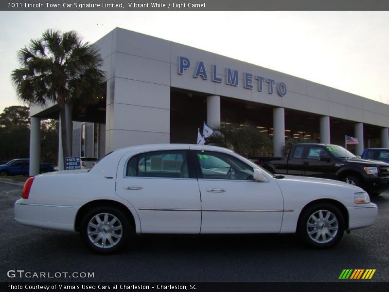 Vibrant White / Light Camel 2011 Lincoln Town Car Signature Limited
