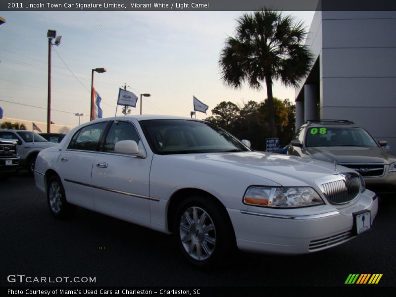 Vibrant White / Light Camel 2011 Lincoln Town Car Signature Limited