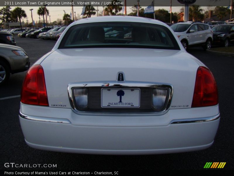 Vibrant White / Light Camel 2011 Lincoln Town Car Signature Limited