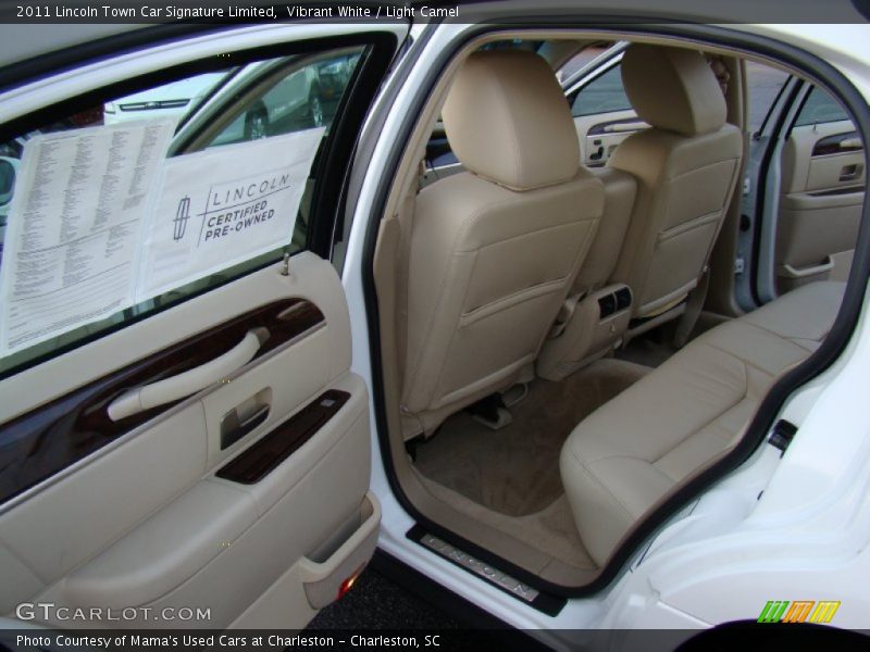 Vibrant White / Light Camel 2011 Lincoln Town Car Signature Limited