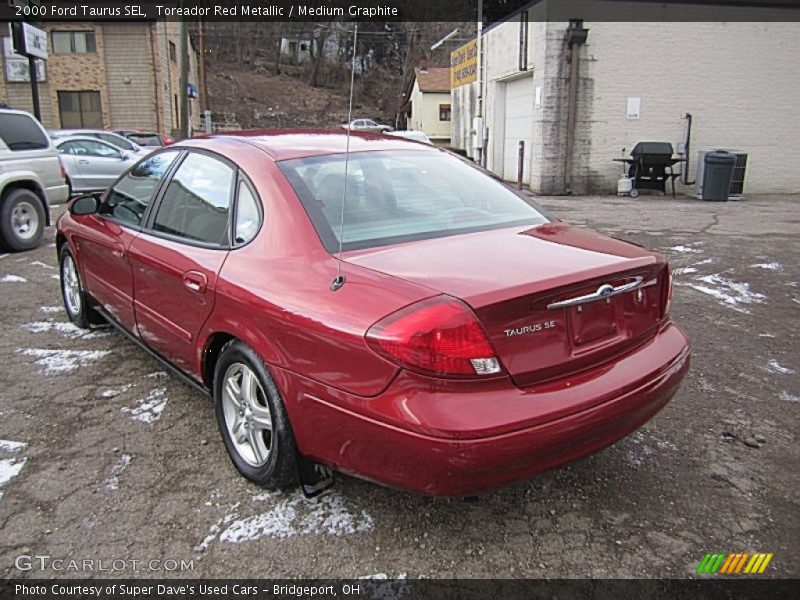 Toreador Red Metallic / Medium Graphite 2000 Ford Taurus SEL