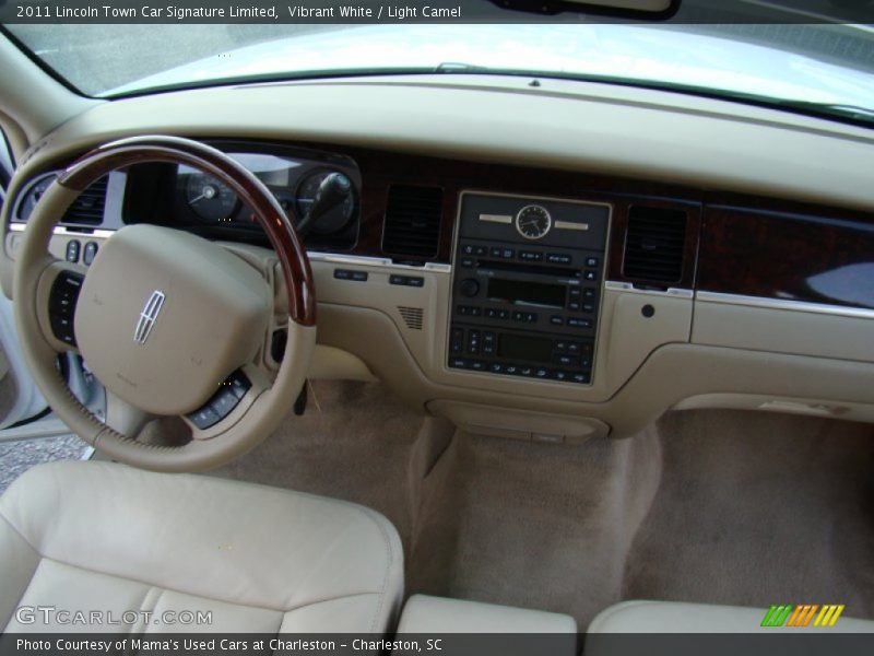 Vibrant White / Light Camel 2011 Lincoln Town Car Signature Limited