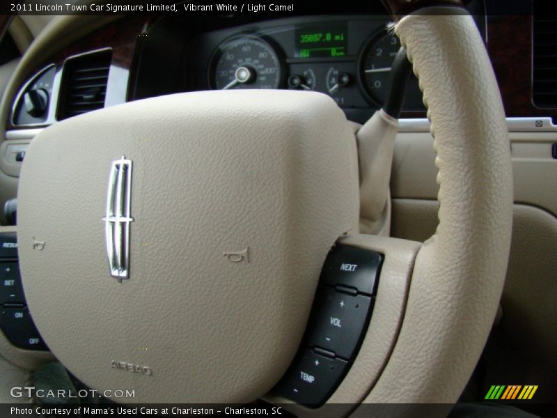 Vibrant White / Light Camel 2011 Lincoln Town Car Signature Limited