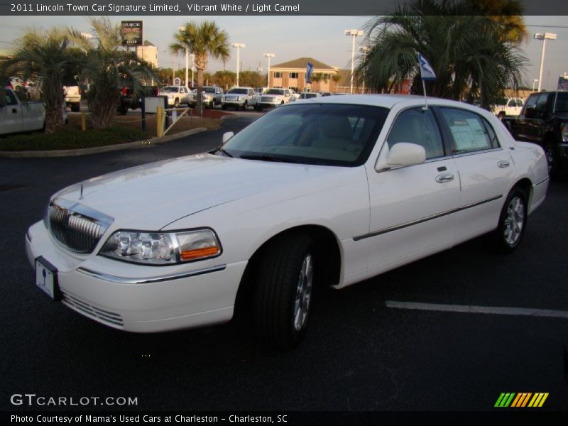Vibrant White / Light Camel 2011 Lincoln Town Car Signature Limited