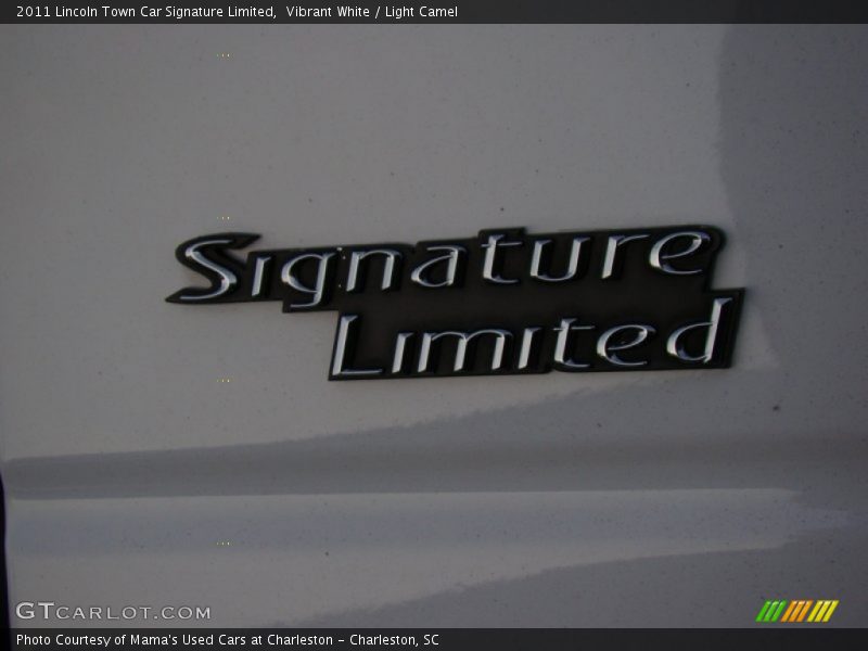 Vibrant White / Light Camel 2011 Lincoln Town Car Signature Limited